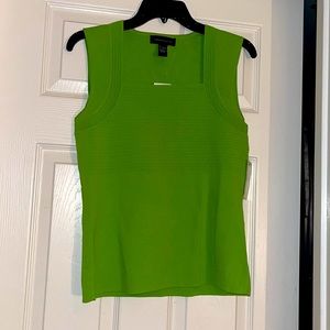Cable & Gauge Green Sleeveless Tank Top